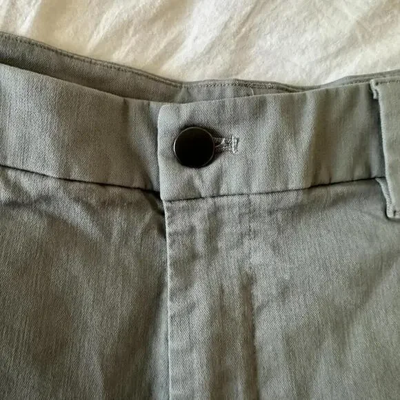 Lululemon Commission Golf Short 10" Mens Grey Size 38" Waist - EUC - Picture 3 of 7